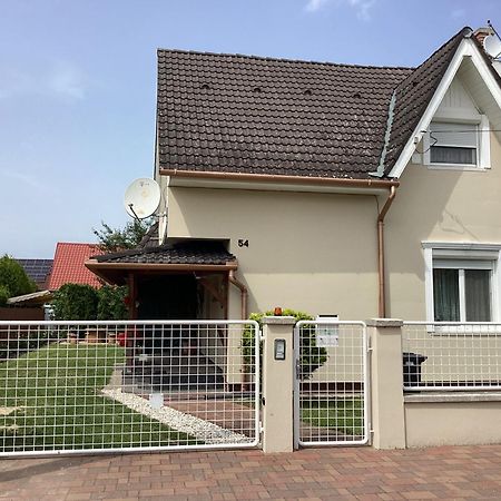 Sueti Nyaralo Villa Balatonmariafurdo Ngoại thất bức ảnh